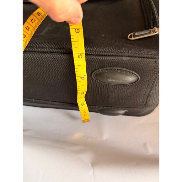 Samsonite BlackLaptop Briefcase With Adjustable Shoulder Strap & Multiple Compar - Picture 7 of 13